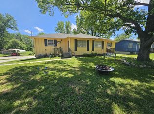 1424 Dorney Dr, Chillicothe, MO 64601