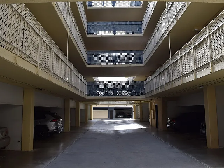 Newton Towers — Photo 9