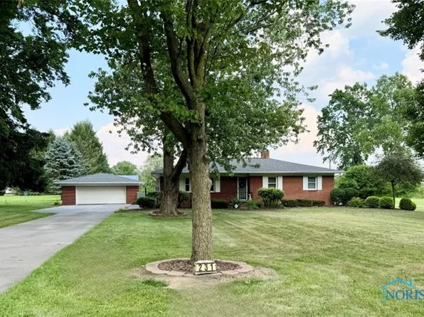 231 S Munson Rd, Swanton, OH 43558