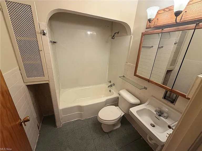 15300 Waterloo Rd #1 — Photo 5