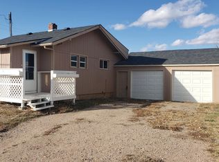 305 W 5th St, Pine Bluffs, WY 82082
