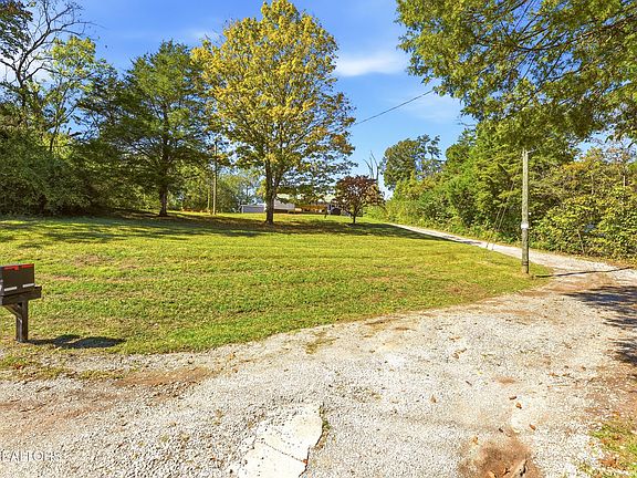4th image of 215 Longfield Rd