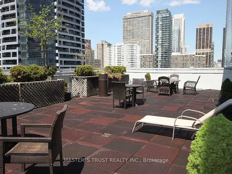 8 Wellesley St E #1001 — Photo 11