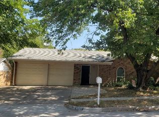 6021 Blueridge Dr, Watauga, TX 76148