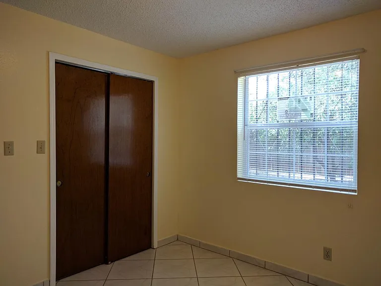 2613 Carnation Ave — Photo 9
