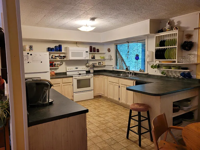 38 Bulldog Ln — Photo 11