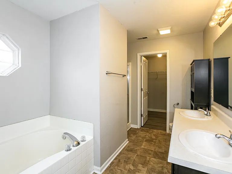 18864 Prairie Crossing Dr — Photo 10