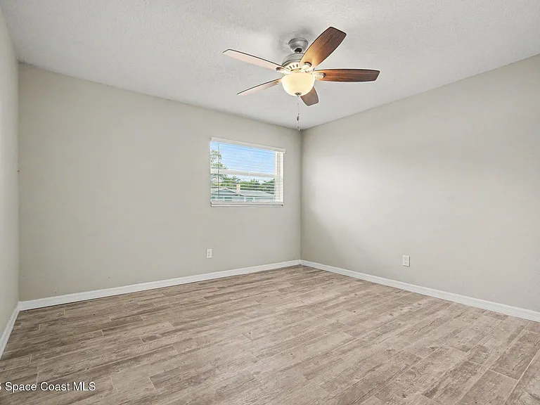 2222 Lucille Ln — Photo 13