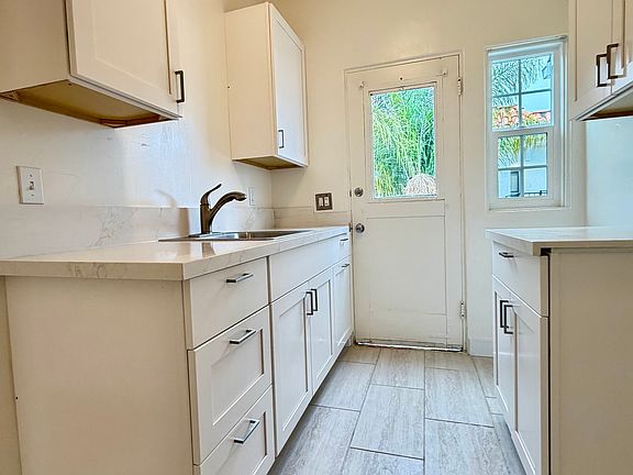 5th image of 4304 Campus Ave