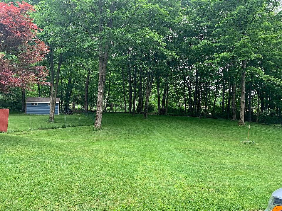 2nd image of 74 Cascade Rd