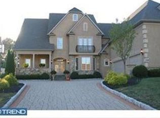 130 Maureen Rd, Holland, PA 18966