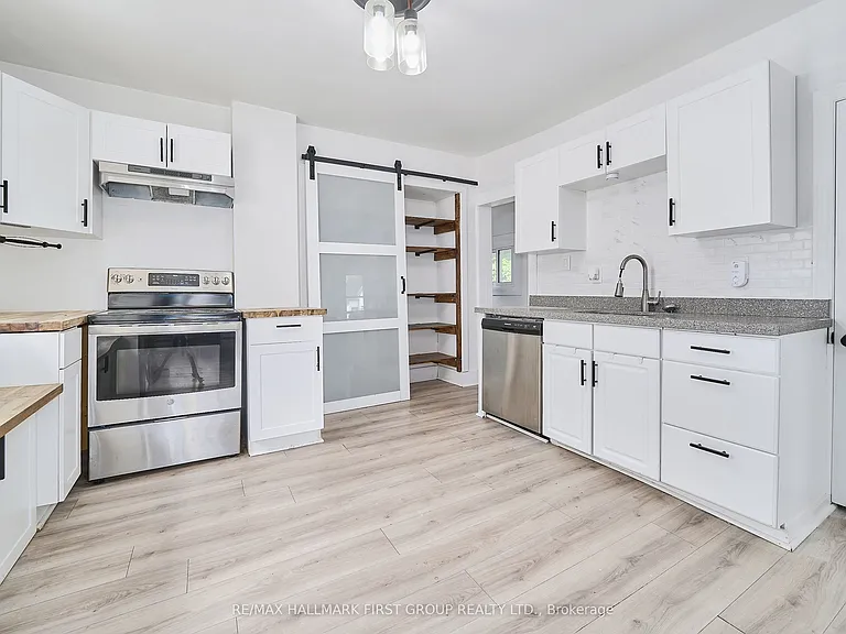 314 Nassau St — Photo 16