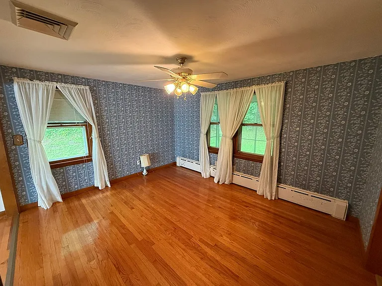 117 Depot St — Photo 11