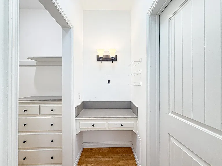 229 S Tower Dr #C — Photo 10