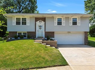 4212 Massabielle Dr, Saint Louis, MO