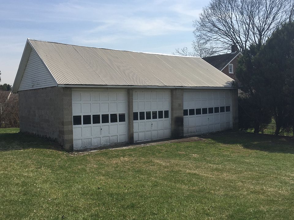 2nd image of 731 10th Ave
