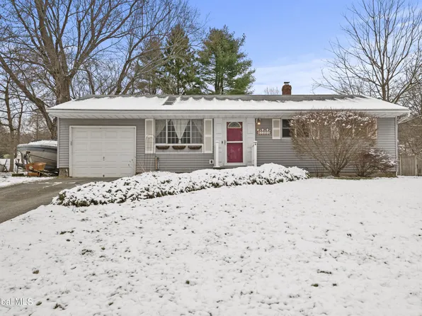 1004 Cloverlawn Road, Troy, NY 12180