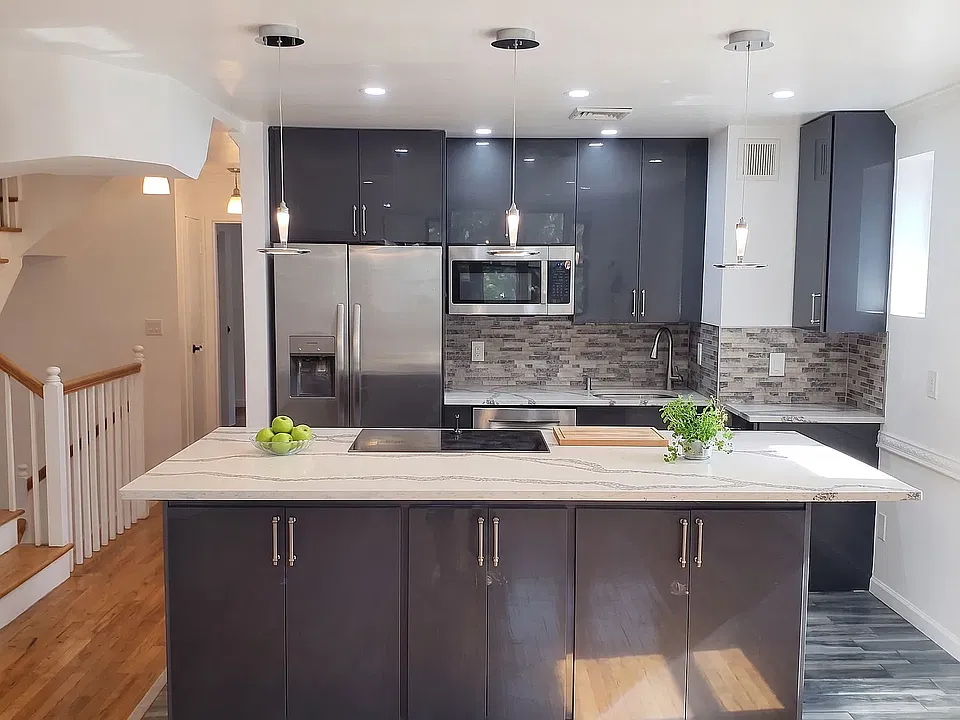 111 Pulaski St #1