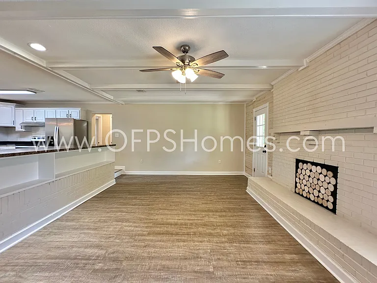 4490 Highway 87 N — Photo 12