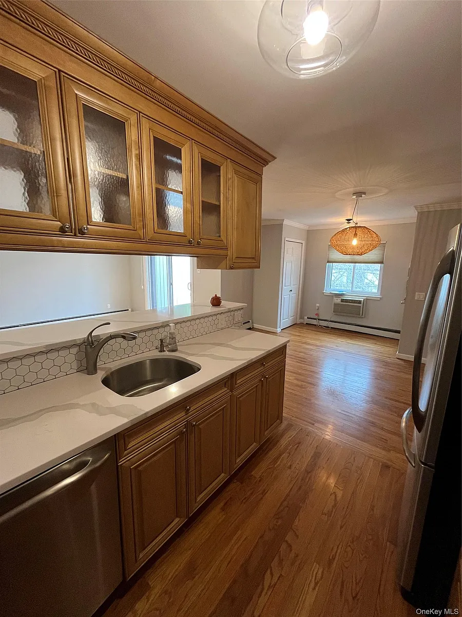 Building Photo - 77 Richmond Blvd #4A