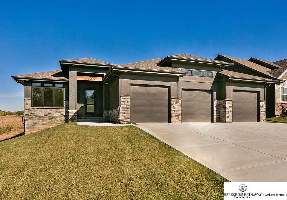 1st image of 2108 Gindy Dr
