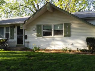 140 Mora Rd, Carpentersville, IL 60110