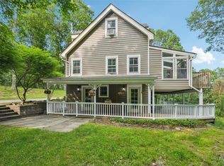 25 Cascade Lake Rd, Warwick, NY 10990