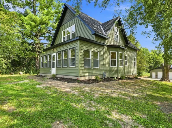 14621 310th St, Center City, MN 55012