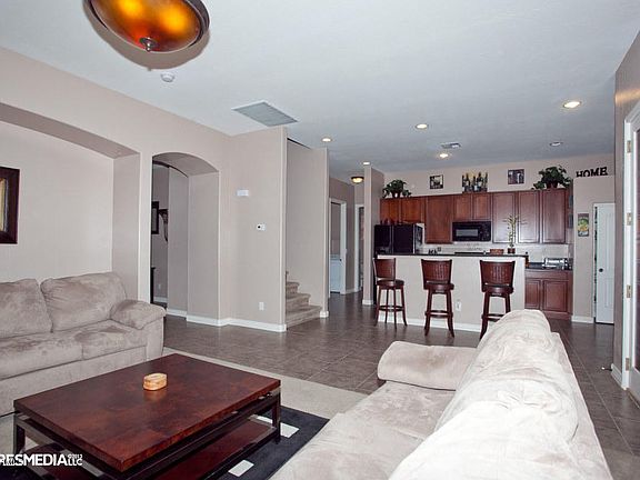 2nd image of 6516 S 50th Ln
