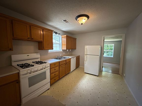 3rd image of 307 N 19th St