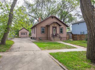 827 N 13th St, Bismarck, ND 58501