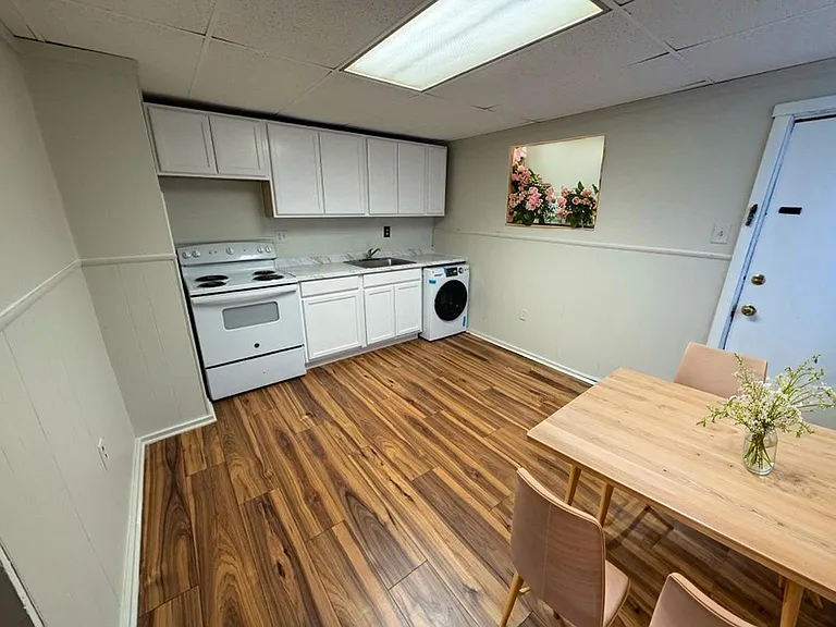 2980 Richmond St #2R — Photo 2