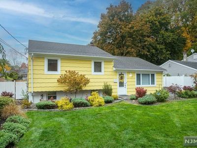 33 W Airmount Rd, Mahwah, NJ, 07430