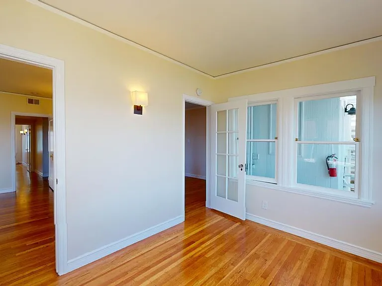 40 Loyola Ter — Photo 31