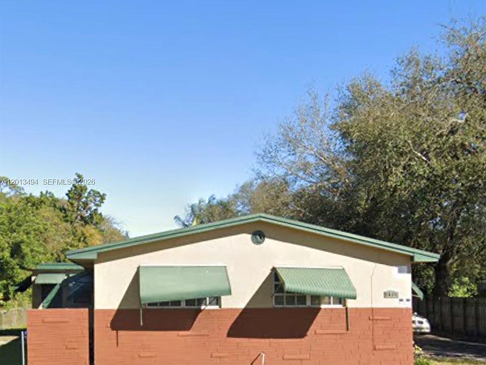 1st image of 5631 SW 27th St