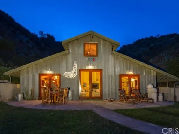 667 Crater Camp Dr, Calabasas, CA 91302