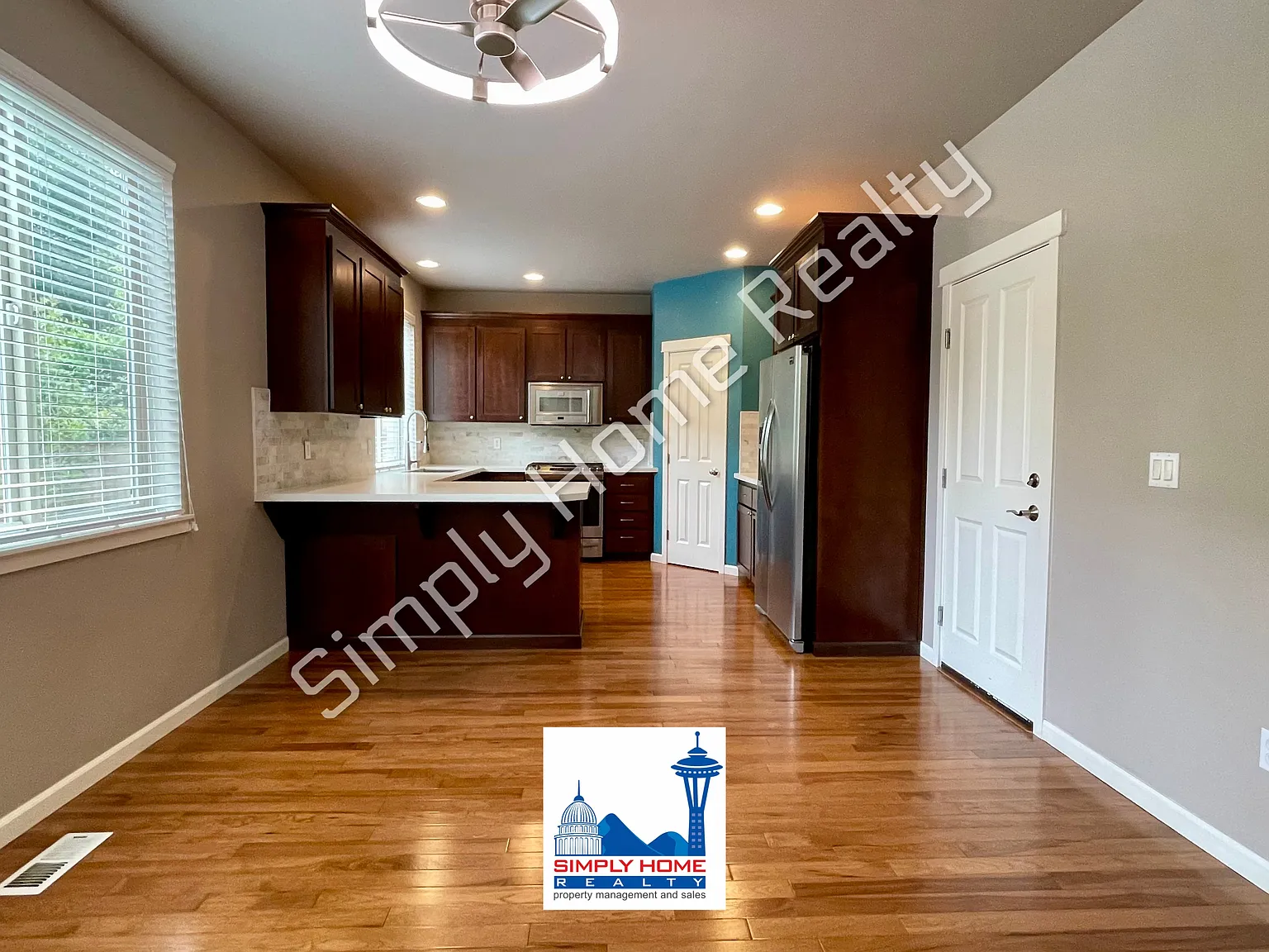 4 bed, 2.5 bath, 2177 sqft, $2,850 — Photo 4