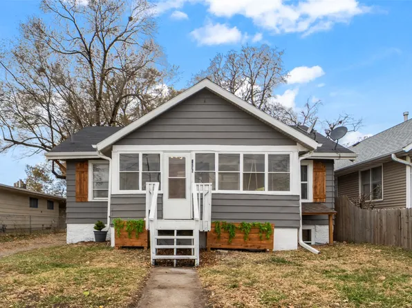 1236 Stewart St, Des Moines, IA 50316