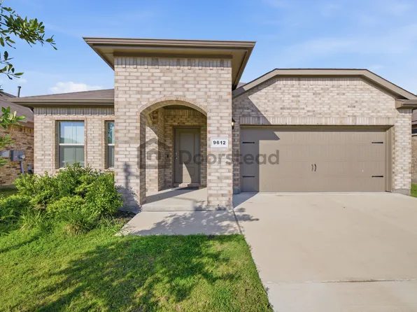 9612 Alderleaf Trl, Crowley, TX