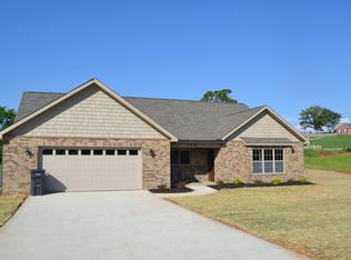 1534 Caleb Trl, Greenback, TN 37742