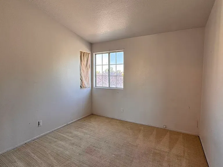 2512 Overland Ave — Photo 7