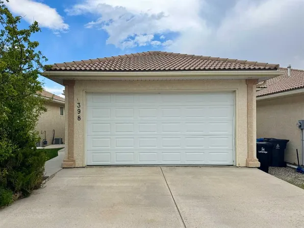 398 NW Canyon Blvd W #1, Lethbridge, AB T1K 6V2