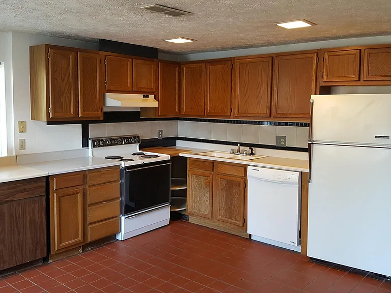 1224 E Celesta Ave #A — Photo 10