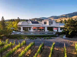 786 Pompadour Dr, Ashland, OR 97520