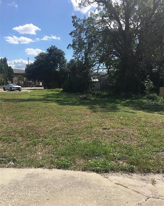 1st image of 2111 E Columbus Dr