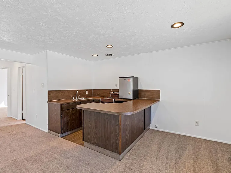 5504 N Post St — Photo 3