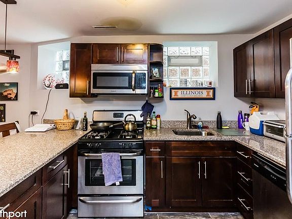 4th image of 3940 N Southport Ave #1115