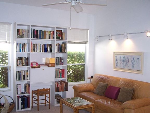 Den/Bedroom
