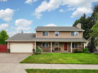 19454 Sunset Springs Dr, Oregon City, OR