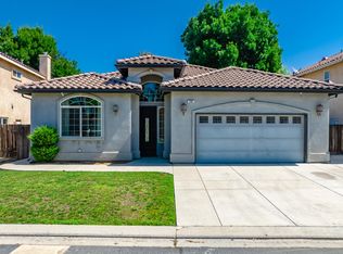 190 Lake Dr, Lemoore, CA
